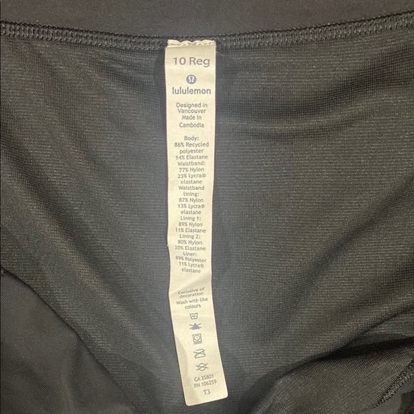 lululemon athletica Women's Black Shorts - Picture 8 of 12